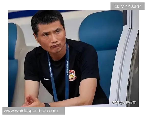 邵佳一在家看电脑时惊现700多条信息不知官宣时机何在